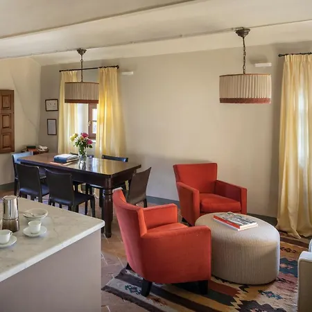 Borgo Tuscany Agroturismo *