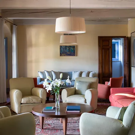 Borgo Volterra Tuscany مزرعة للإقامة